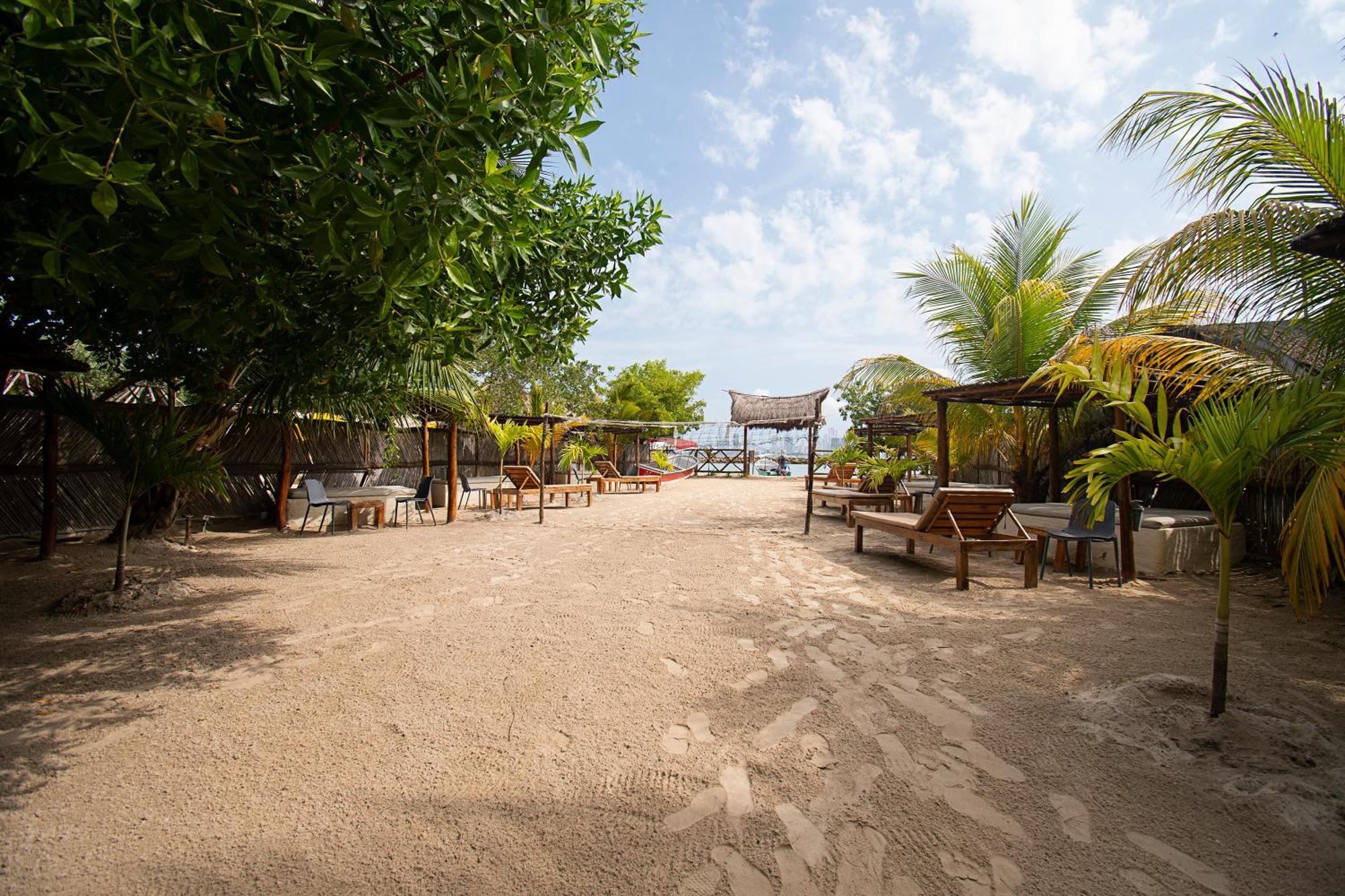 Amalife Beach Club & Hotel Tierra Bomba Luaran gambar