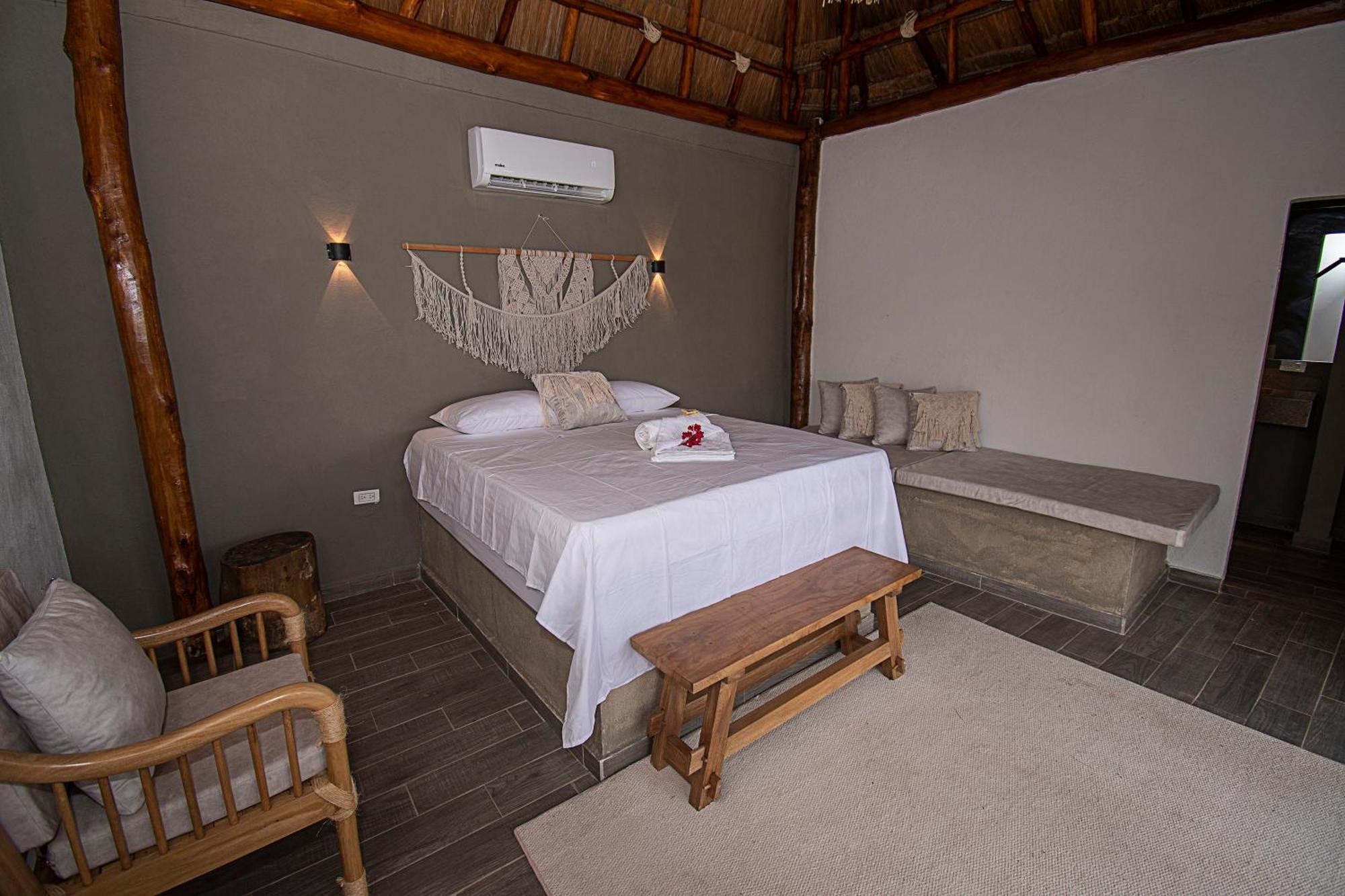 Amalife Beach Club & Hotel Tierra Bomba Luaran gambar