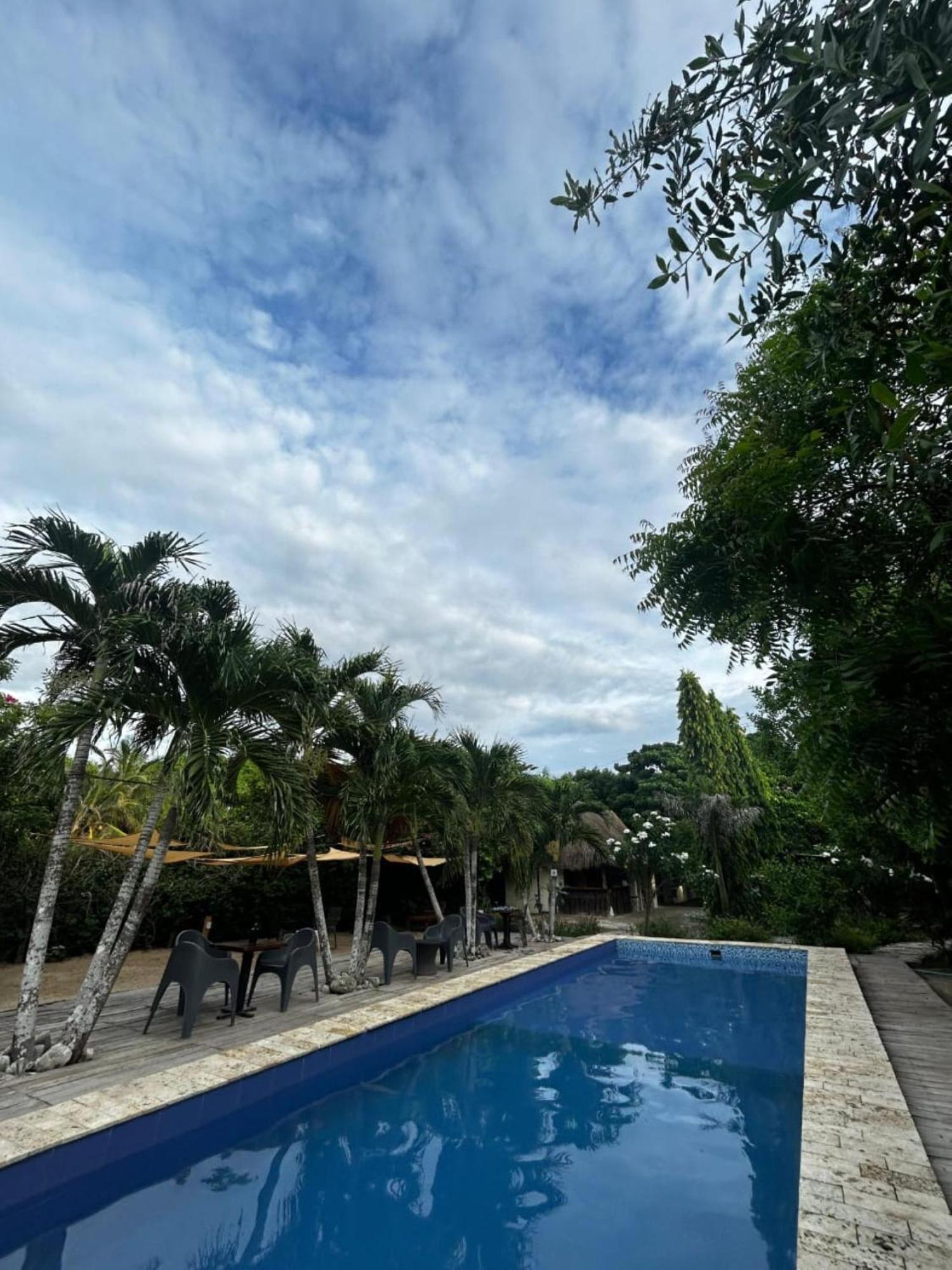 Amalife Beach Club & Hotel Tierra Bomba Luaran gambar