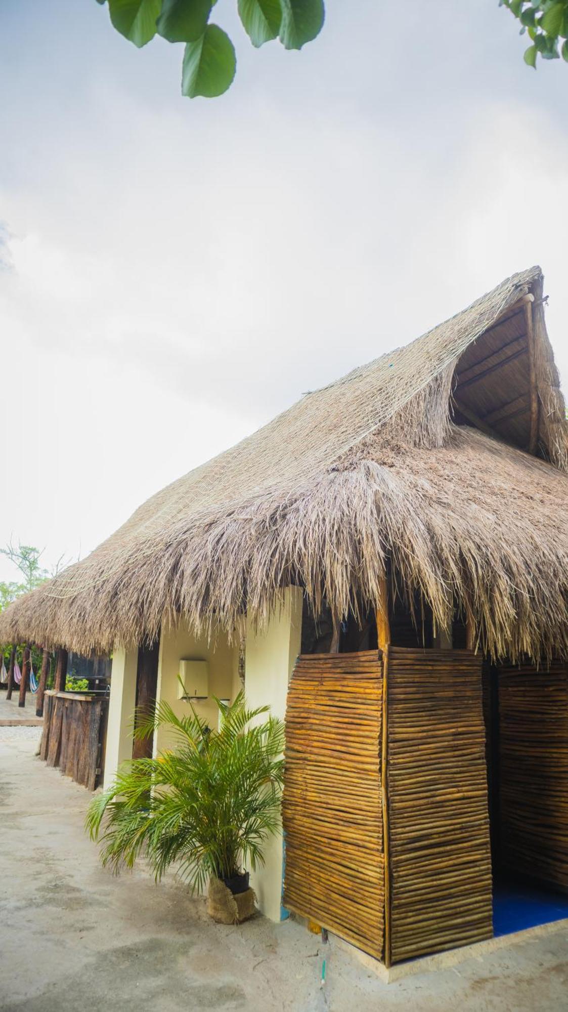 Amalife Beach Club & Hotel Tierra Bomba Luaran gambar