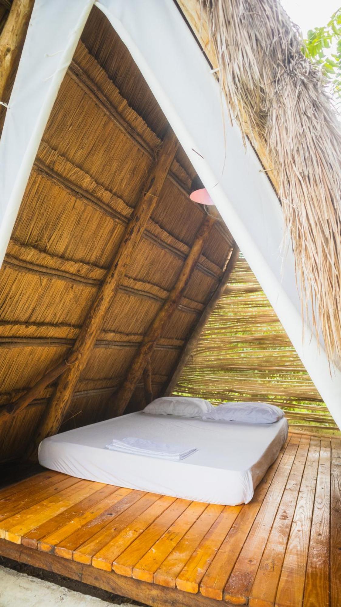 Amalife Beach Club & Hotel Tierra Bomba Luaran gambar